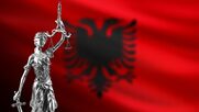 Η Αλβανία εκδίδει Ρωσίδα φωτογράφο για κατασκοπεία
