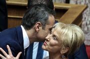 Η «γαλάζια» Πιπιλή τρολάρει τις επιλογές Μητσοτάκη για τις ευρωεκλογές