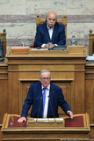 «Ζήτω η Ευρωπαϊκή Ελλάδα, ζήτω η ελληνική Ευρώπη» είπε στα ελληνικά  ο Πρόεδρος της Ευρωπαϊκής Επιτροπής Jean-Claude Juncker   στην Ολομέλεια της Βουλής