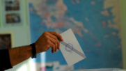 Ψήφος: Το δικαίωμα που έγινε υποχρέωση - η ελληνική κι άλλες εξαιρέσεις