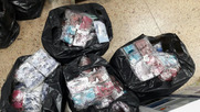 Εντοπίσθηκε κατάστημα με απομιμητικά προϊόντα στο κέντρο της Αθήνας  Συνελήφθη ένας 47χρονος υπήκοος Κίνας  Κατασχέθηκαν πάνω από 2.275 απομιμητικά προϊόντα