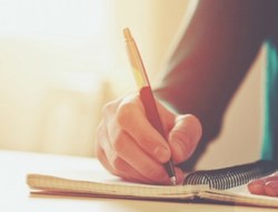 Ύμνος στο γράψιμο – Γιατί γράφουμε;