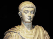 Μέγας Κωνσταντίνος (272-337), γνωστός και ως Κωνσταντίνος Α΄ ή Άγιος Κωνσταντίνος