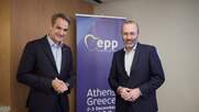 Euractiv: Διαπλοκή και εργολαβίες Βέμπερ με ΝΔ - Μητσοτάκη εξετάζει το Ευρωκοινοβούλιο