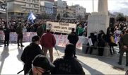 “Φυγάδευσαν”τον Μηταράκη από διαδηλωτές στην Ορεστιάδα