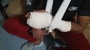 Αστυνομικοί σπάνε τα χέρια μεταναστών κρατούμενων στην Αμυγδαλέζα, βιάζουν μετανάστριες πριν από pushbacks στην Τουρκία