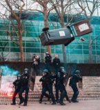 Εκτεταμένες ταραχές στο Παρίσι ενάντια στην ψήφιση του ασφαλιστικού νομοσχεδίου
