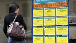 Η ανεργία οδηγεί τους νέους Ιταλούς στη μετανάστευση