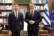 Στήλη Άλατος: Κι αν το σχέδιο του Κυριάκου είναι ένα νέο κόμμα μετά τις εκλογές μαζί με το ΠΑΣΟΚ; Η συνθήκη Καραμανλής – Καρατζαφέρης και γιατί η πλάστιγγα γέρνει προς τον πρώτο …