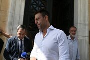 Περνάει πριονοκορδέλα Μητσοτάκη και Καραμανλή για ΟΑΚΑ ο Κασσελάκης: «Τι έκανε ο -επάγγελμα Καραμανλής- υπουργός; Ό,τι και στα Τέμπη: Τίποτα»