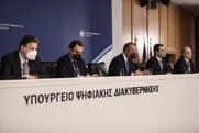 Μέτρα για Ακρίβεια: 13 ευρώ/μήνα για βενζίνη η επιδότηση– Μειωμένο το επίδομα Πάσχα κατά 50 ευρώ (Video)