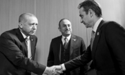 Εξωτερική πολιτική αλά Μητσοτάκη: «Νόμιζα πως η συνάντηση με Ερντογάν στην Κωνσταντινούπολη πήγε καλά»