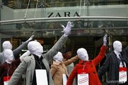 Τα «Zara» των δισ. κερδών κόβουν το μεροκάματο σε εργαζόμενους τη μέρα του χιονιά