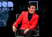 Maria Ressa: Η μαχητική δημοσιογράφος – σύμβολο, φετινή νικήτρια του Νόμπελ Ειρήνης